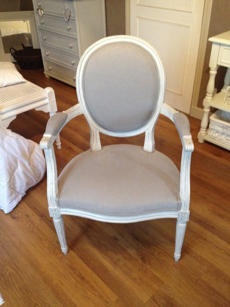 fauteuil2-maison- abat-jour- tapissier-home-design-artisanat-artisan-fauteuil-abajouriste-ile-de-france-noiseau