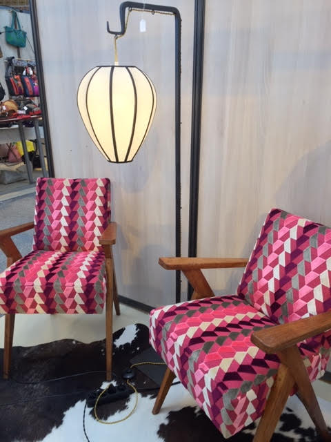 lampe et fauteuil1-maison- abat-jour- tapissier-home-design-artisanat-artisan-fauteuil-abajouriste-ile-de-france-noiseau
